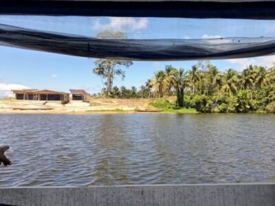 A vendre Assinie pk 16 un terrain de 15000m2