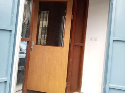 Jolli Magasin avec Douche VC a louer en zone 4 Bietry.