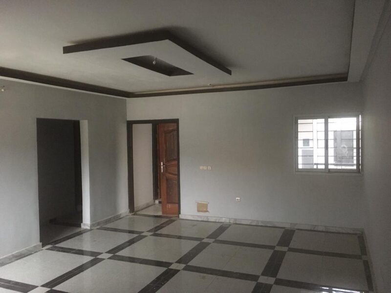 Location disponible à Cocody Abatta (Carrefour BCEAO)