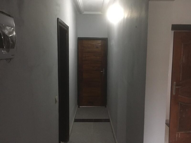 Location disponible à Cocody Abatta (Carrefour BCEAO)