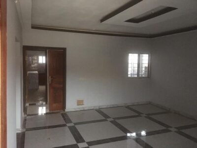 Location disponible à Cocody Abatta (Carrefour BCEAO)