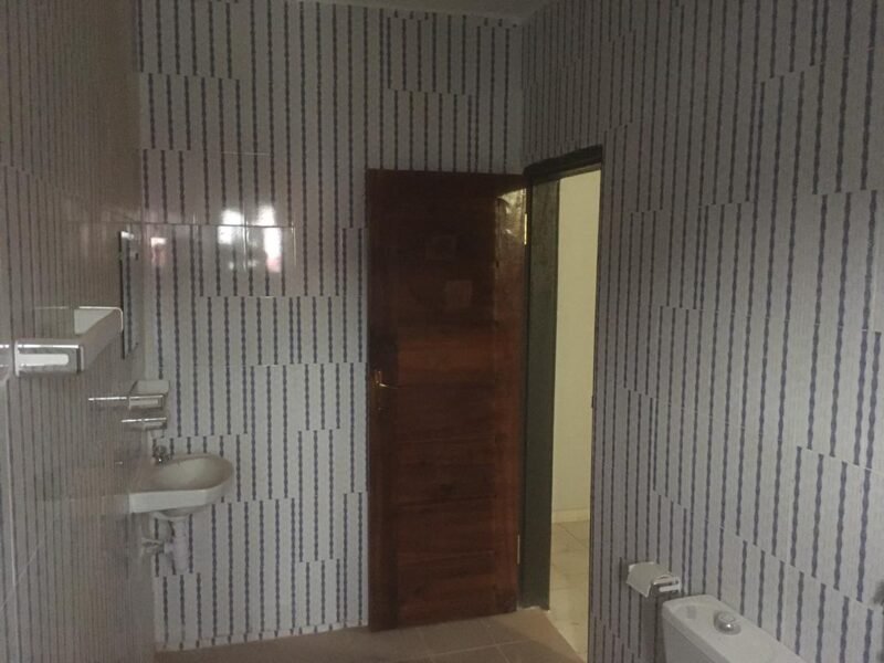 Location disponible à Cocody Abatta (Carrefour BCEAO)