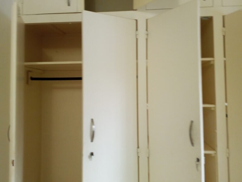 Appartement 2 piéces au 1ere etage avec balcon a louer en zone4