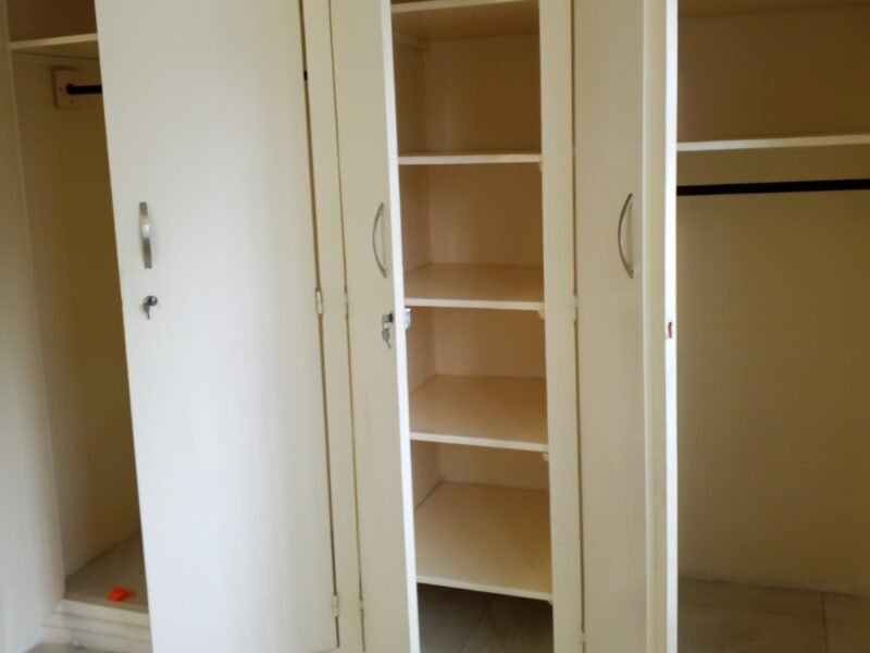 Appartement 2 piéces au 1ere etage avec balcon a louer en zone4