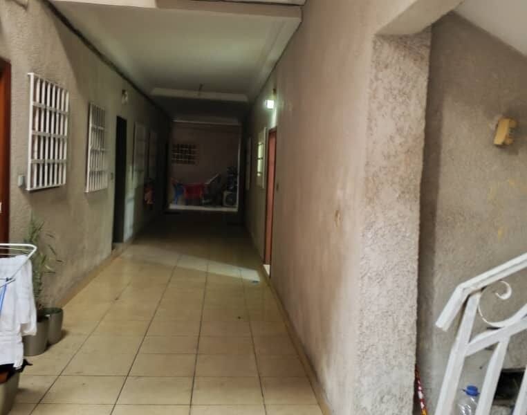 STUDIO A LOUER COCODY VALLON